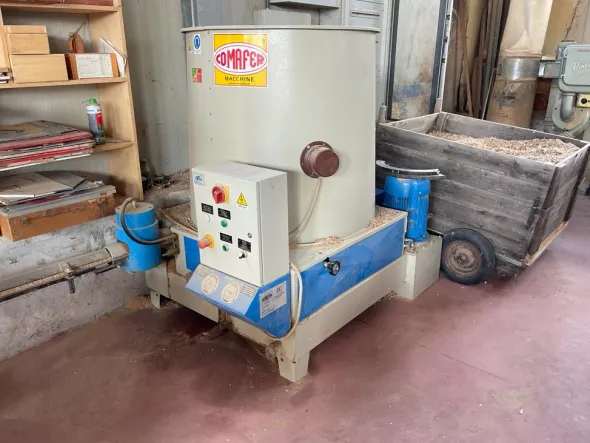 R16-01-1160Bricchettatrice per legno marca Comafer