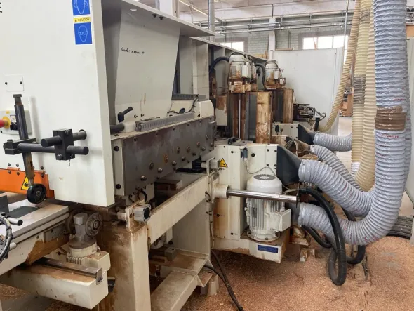 R37-04-1643Centro di lavoro SCM Windor 60