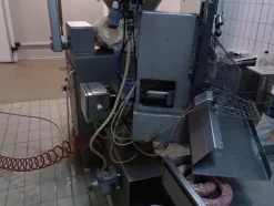 5#3161 Reggiatrice Jia-In-Industry e clippatrice Poly Clip System