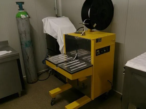 5#3161 Reggiatrice Jia-In-Industry e clippatrice Poly Clip System