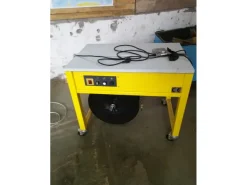 Reggiatrice semiautomatica