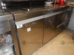 Retrobanco con sportelli refrigerati 220x57x95