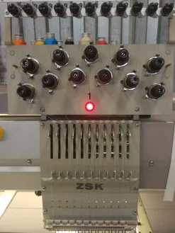 Ricamatrice zsk 8 teste