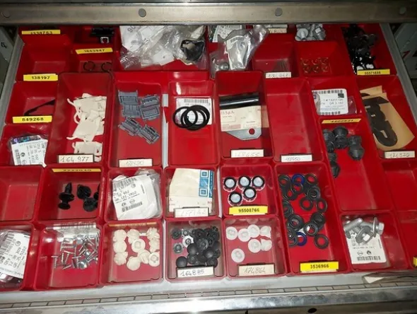 3#6270 Ricambi e accessori per autofficina