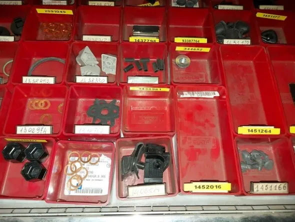 3#6270 Ricambi e accessori per autofficina