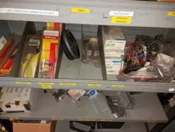3#6270 Ricambi e accessori per autofficina