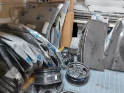 3#6270 Ricambi e accessori per autofficina