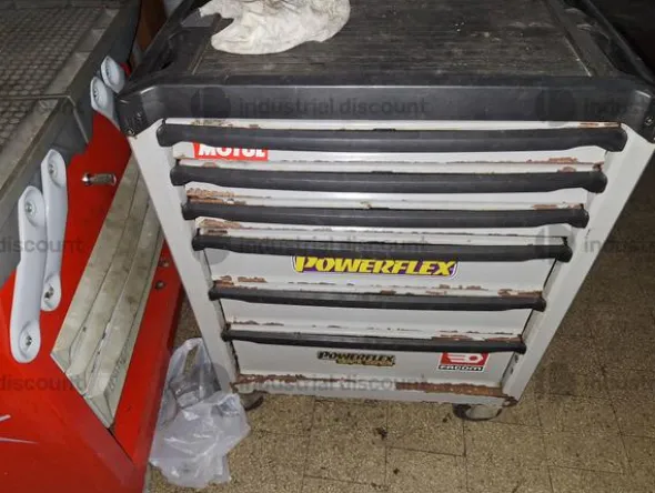 9#8861 Ricambi e attrezzature officina