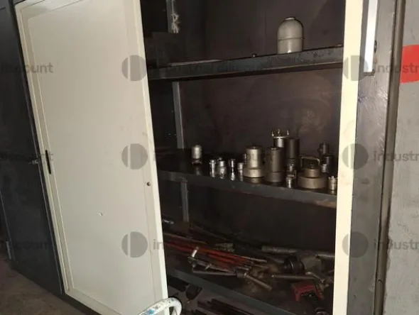 9#8861 Ricambi e attrezzature officina