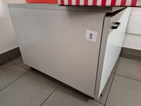 3#6900 Ricambie attrezzature per auto e ufficio