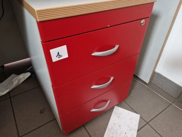 3#6900 Ricambie attrezzature per auto e ufficio