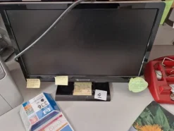 3#6900 Ricambie attrezzature per auto e ufficio