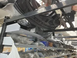 24#6268 Ricambi per auto e scaffalature