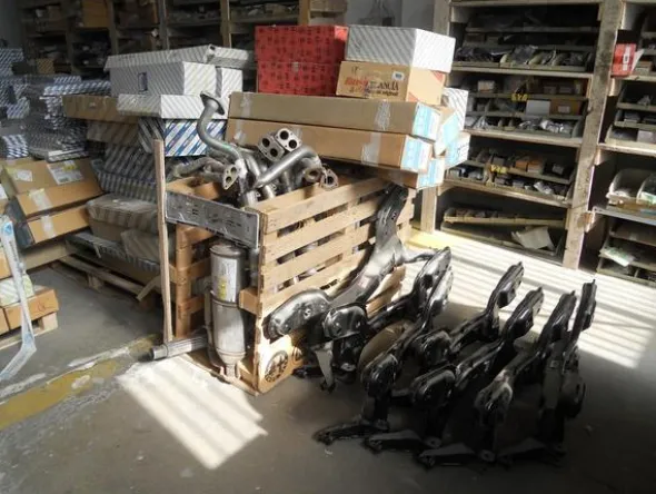 2#3820 Ricambi per autovettura per Fiat e MG rover