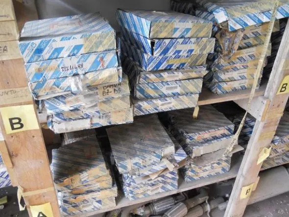 2#3820 Ricambi per autovettura per Fiat e MG rover