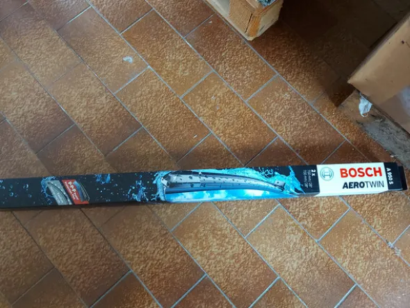 1#77080 Ricambi per autovetture e attrezzature ufficio
