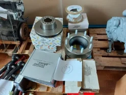 1#77080 Ricambi per autovetture e attrezzature ufficio