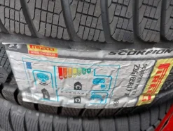 1#8013 Ricambi Volvo e attrezzature da officina
