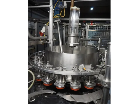 Riempitrice FMC a vuoto per lattine e vasetti