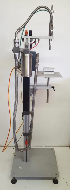 Riempitrice pneumatica liquidi e solventi ICI Marin