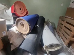 2#8463 Rimanenze di magazzino di tessuti, pellami e altri articoli per calzature