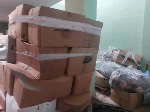 2#8463 Rimanenze di magazzino di tessuti, pellami e altri articoli per calzature