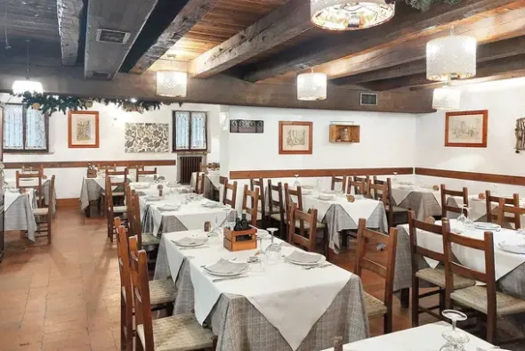 #22578 Ristorante arredato pertinenze e avviamento