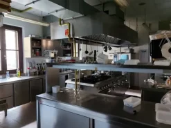 #12866 Ristorante con cantina