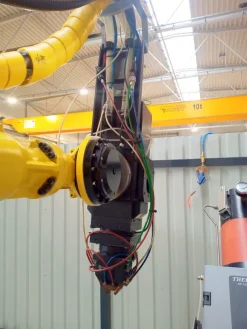 Robot di saldatura FANUC M-710iC/50