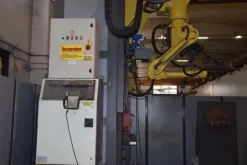 11#2993 Robot per saldatura Tecnorobot