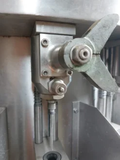 R87 Riempitrice isobarica Vir Mauri MUTINA 16 usata