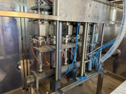 R80 Riempitrice lineare usata – 3000bph