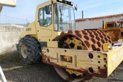 3028#4392 Rullo Bomag