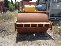 52#4479 Rullo DYNAPAC e serbatoi