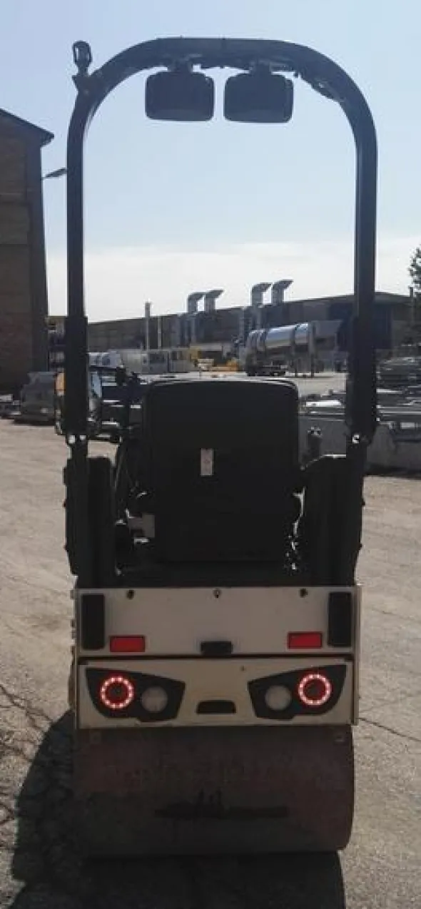 4#4733 Rullo tandem Bomag BW 80 AD-5