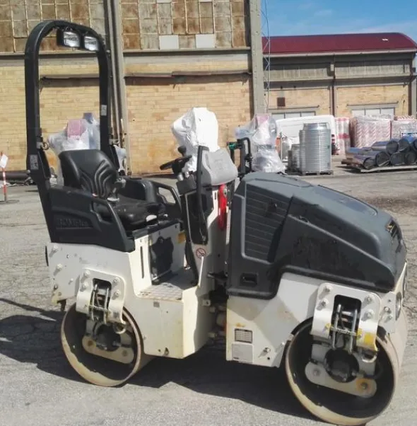 4#4733 Rullo tandem Bomag BW 80 AD-5