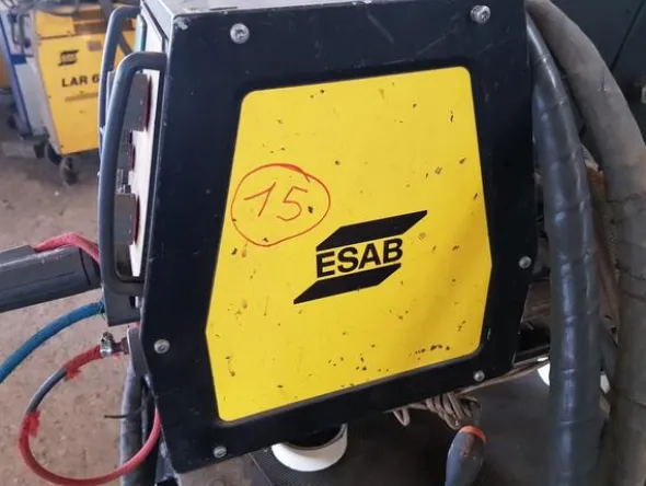 7#4551 Saldatrice Esab