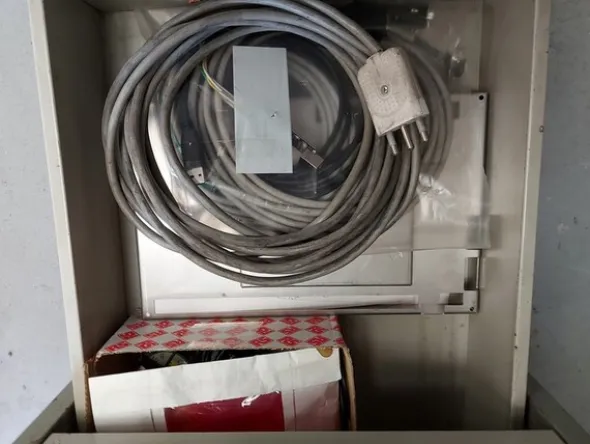 1#5598 Saldatrici al plasma e oscilloscopio