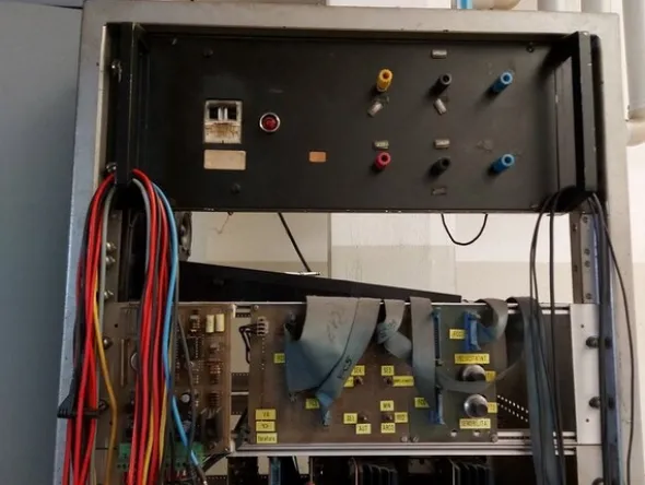 1#5598 Saldatrici al plasma e oscilloscopio