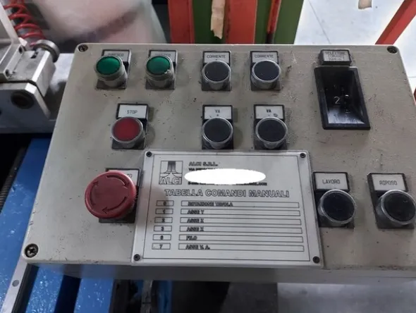 1#5598 Saldatrici al plasma e oscilloscopio