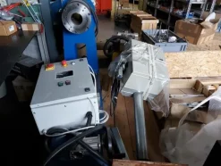 1#5598 Saldatrici al plasma e oscilloscopio