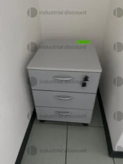 1#10076 Scaffalatura e arredi da ufficio