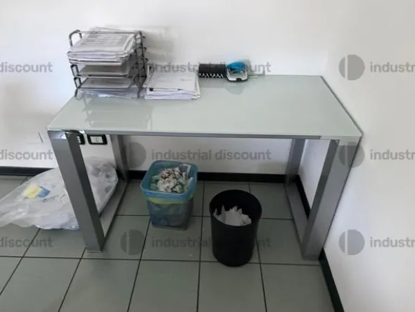 1#10076 Scaffalatura e arredi da ufficio
