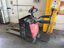 1#10076 Scaffalatura e arredi da ufficio