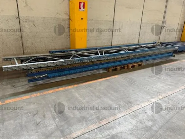 1#10076 Scaffalatura e arredi da ufficio
