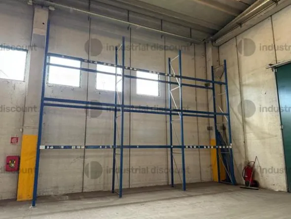 1#10076 Scaffalatura e arredi da ufficio
