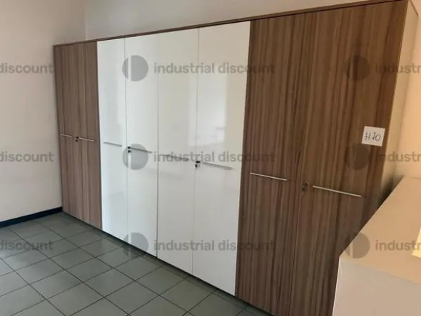 1#10076 Scaffalatura e arredi da ufficio