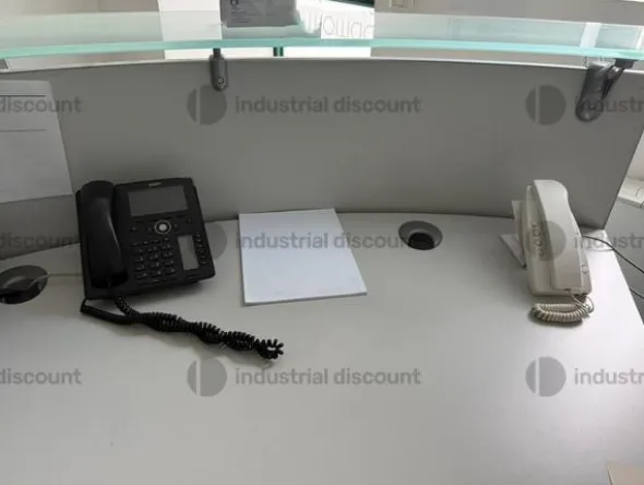 1#10076 Scaffalatura e arredi da ufficio