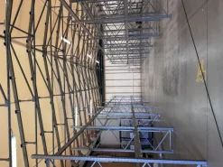 Scaffalatura e attrezzatura