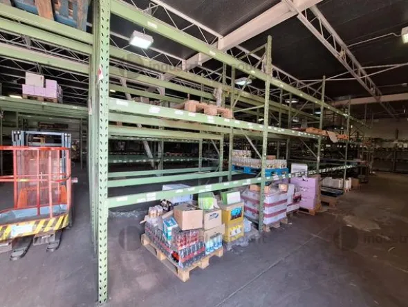 16#9825 Scaffalatura industriale